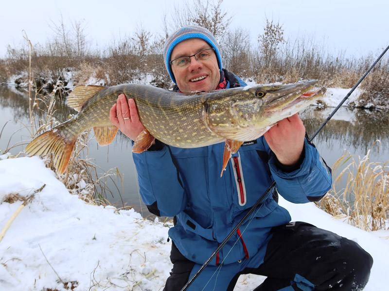 Lago Mascardi: una joya escondida para la pesca de trofeos